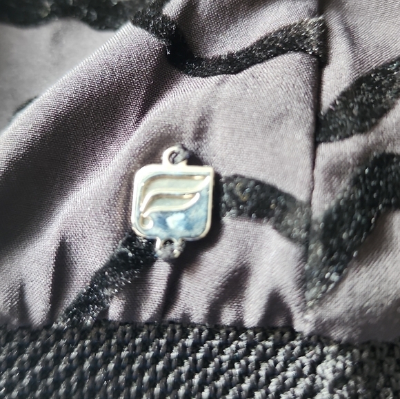 FABLETICS Womens Lola Back At It Floral Long Sleeve Cutout Pullover Top. - Picture 10 of 11